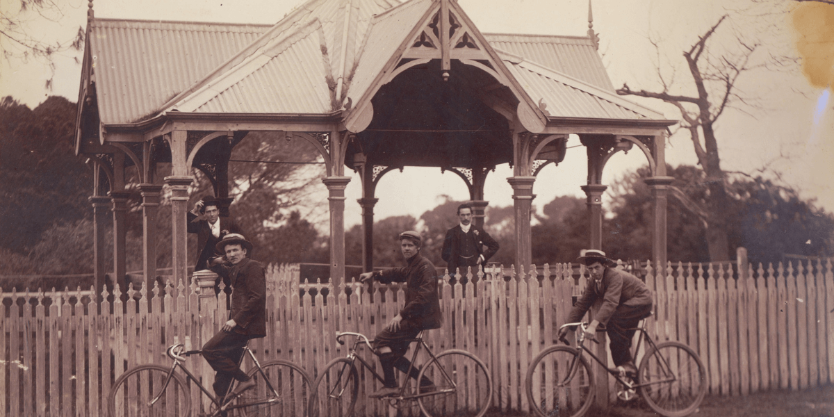 An old photograph of people in Parramatta Park.